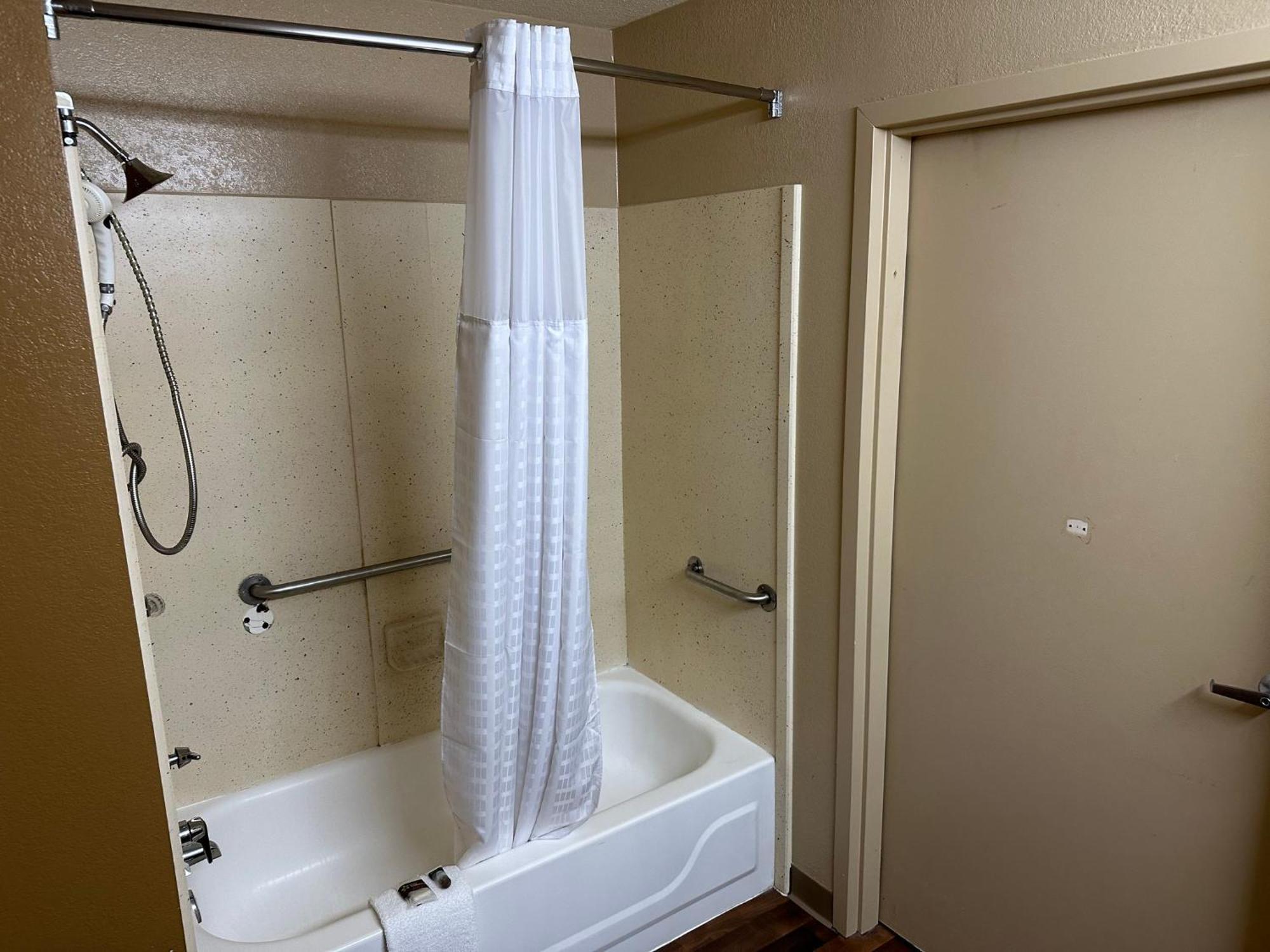 Red Roof Inn סאות'פילד מראה חיצוני תמונה