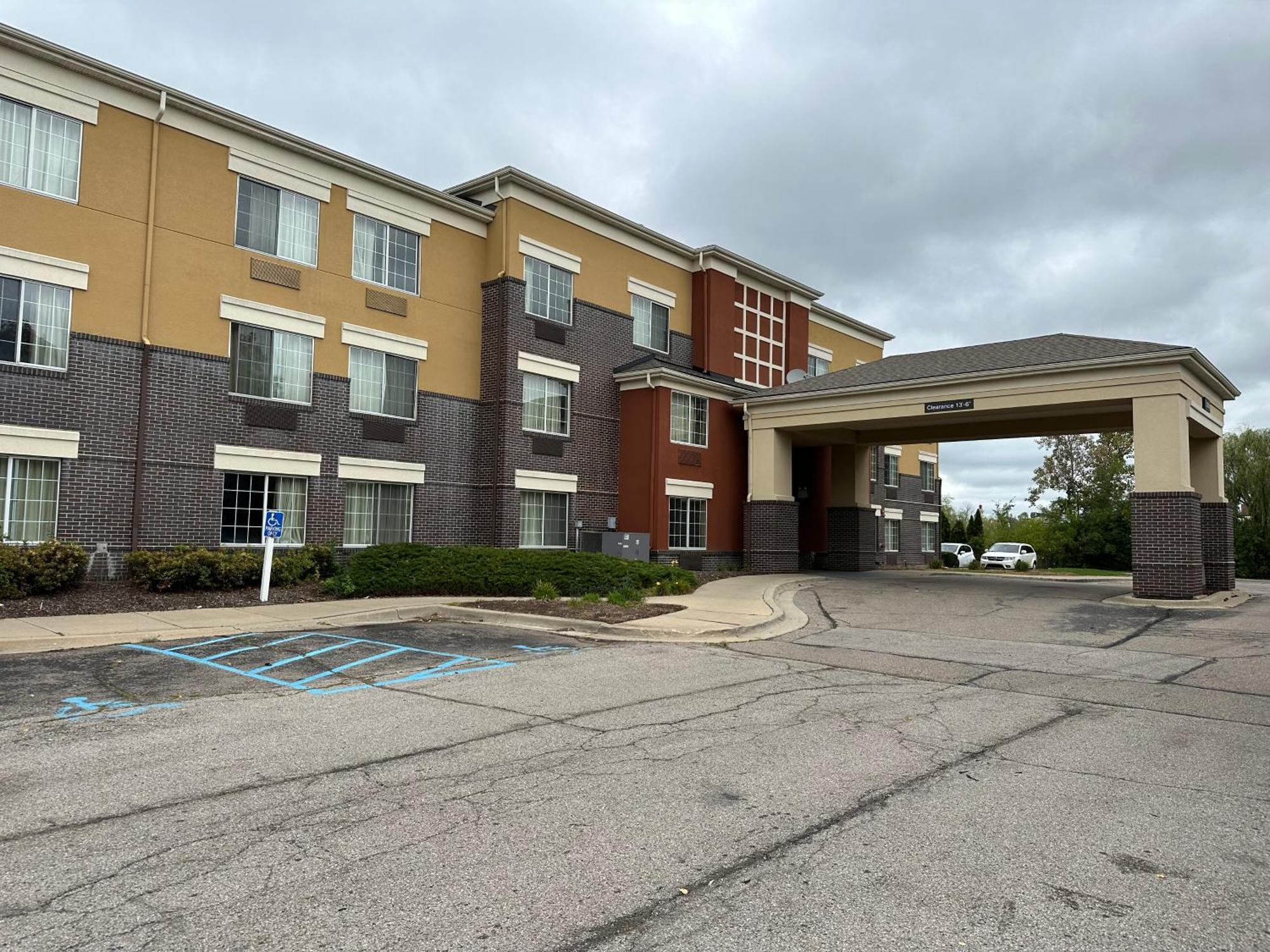 Red Roof Inn סאות'פילד מראה חיצוני תמונה