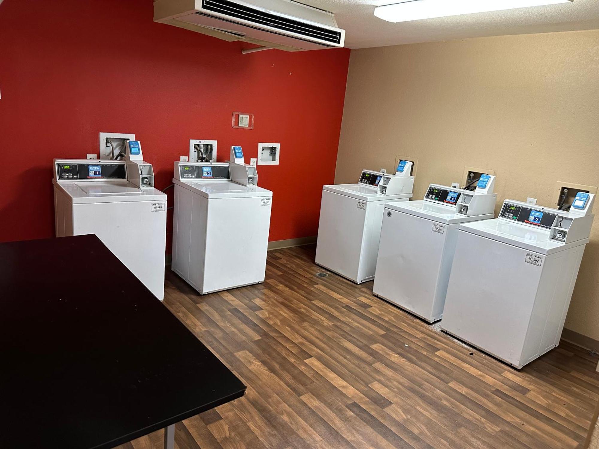 Red Roof Inn סאות'פילד מראה חיצוני תמונה